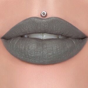 Jeffree Star Cosmetics Velvet Trap Lipstick - Drill Sergeant (Sultry Grey) - NWB